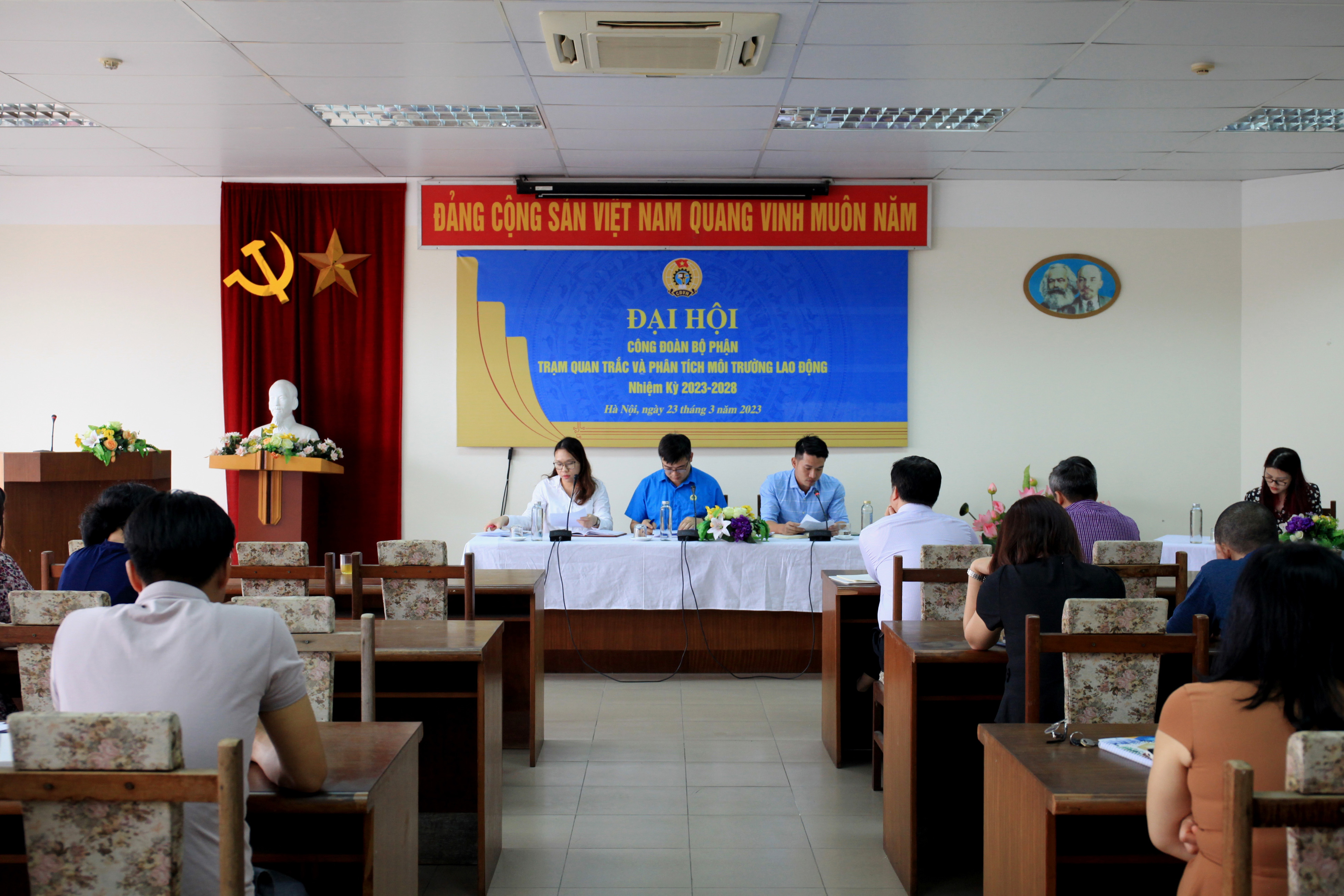 Toan canh dai hoi