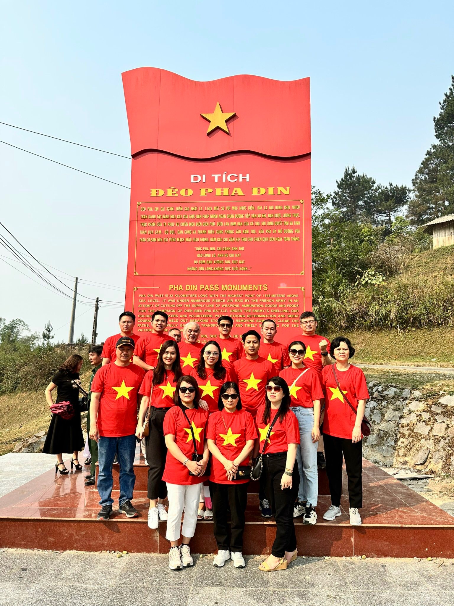04-IMG 1976-Doc Pha Din