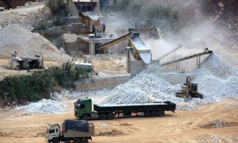 T&igrave;nh trạng &ocirc; nhiễm bụi silic tại một số cơ sở khai th&aacute;c v&agrave; chế biến đ&aacute; x&acirc;y dựng ở khu vực miền Trung