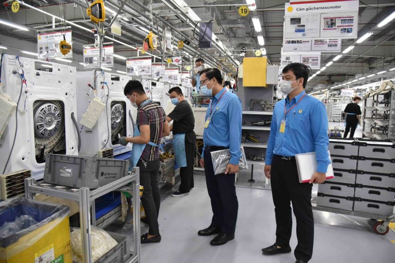 Nhiều giải ph&aacute;p cải thiện m&ocirc;i trường l&agrave;m việc cho người lao động