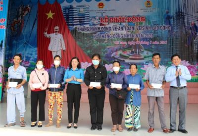 C&agrave; Mau: Ch&uacute; trọng kiểm so&aacute;t, cải thiện m&ocirc;i trường l&agrave;m việc v&agrave; chăm s&oacute;c sức khỏe cho người lao động