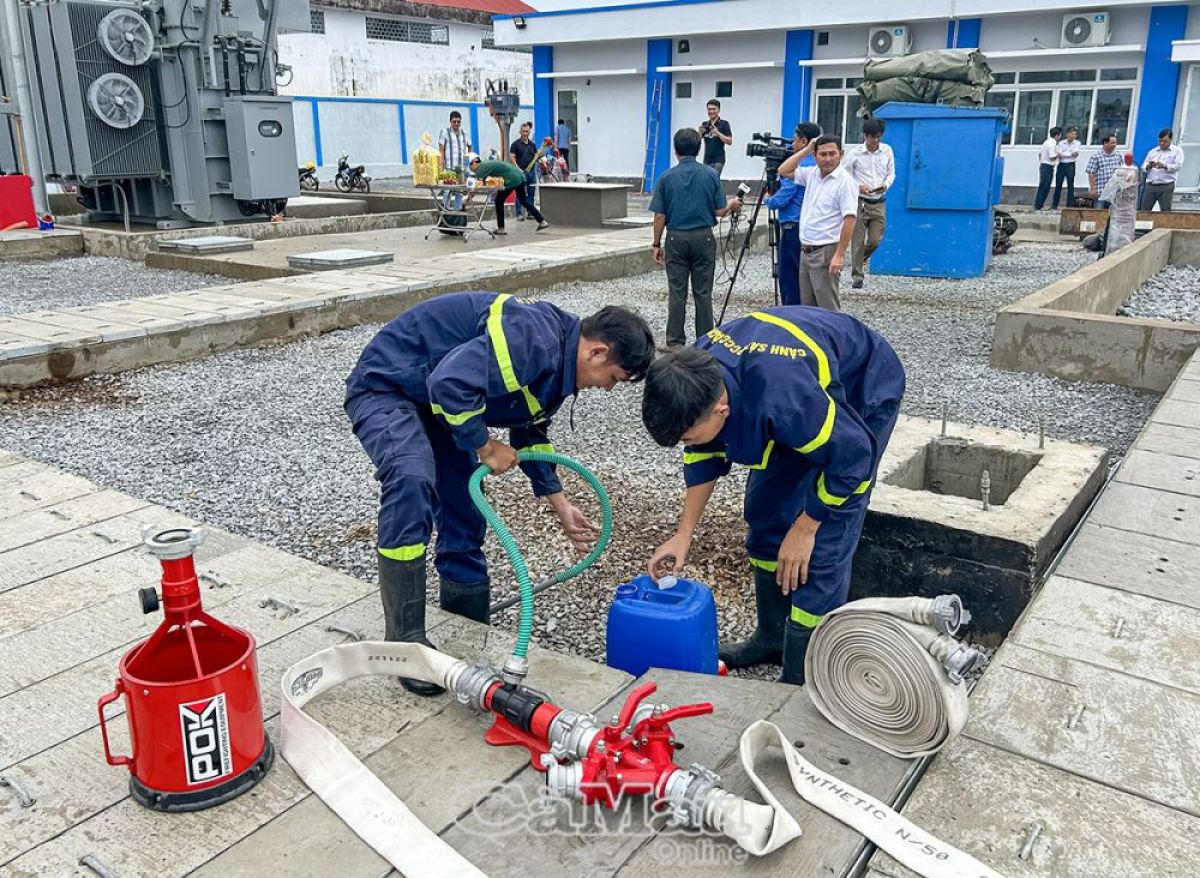 &ETH;iện lực C&agrave; Mau: V&igrave; m&ocirc;i trường lao động an to&agrave;n