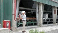 Cải thiện điều kiện l&agrave;m việc cho người lao động