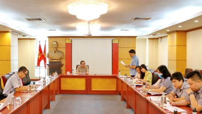 Ho&agrave;n thiện Dự thảo Th&ocirc;ng tư về quản l&yacute; chất thải nguy hại